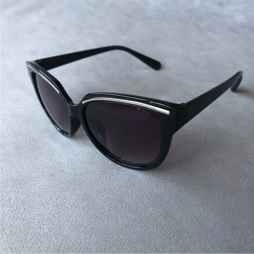 Black Sunglasses with Silver Accent ~ Brand New!